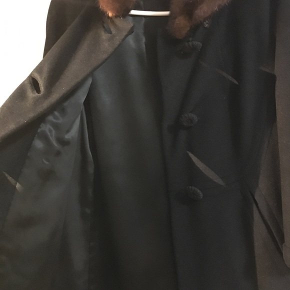 Vintage coat with fur collar (xs-small) - Picture 8 of 16